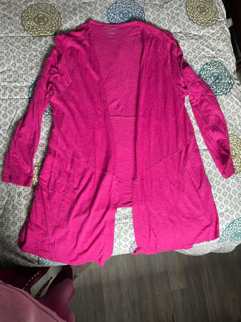 Cárdigan fucsia largo