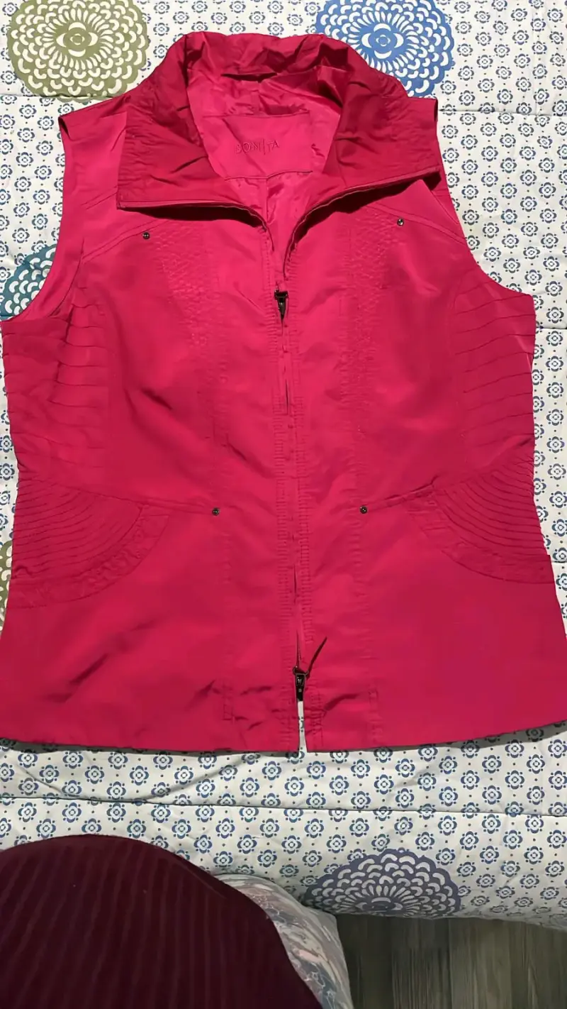 Casaca sin mangas rojo