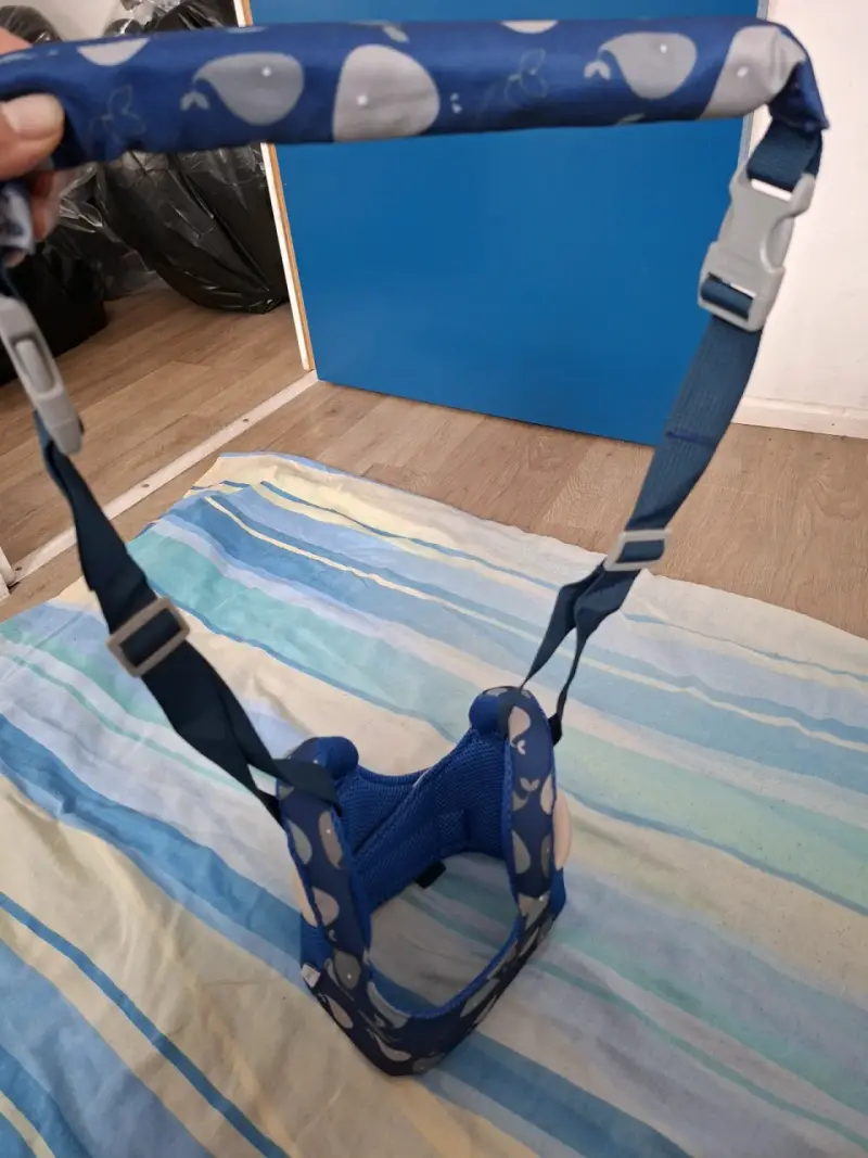 Arnés de aprendizaje azul para bebés - 2