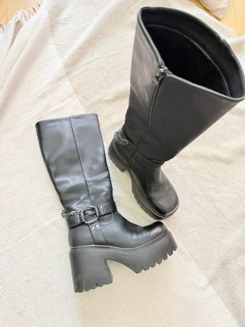 Botas negras de plataforma - 1