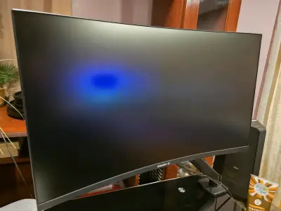 Monitor curvo Master-G 27" + soporte - miniatura 1