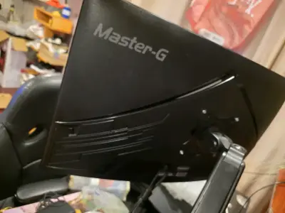 Monitor curvo Master-G 27" + soporte - miniatura 2