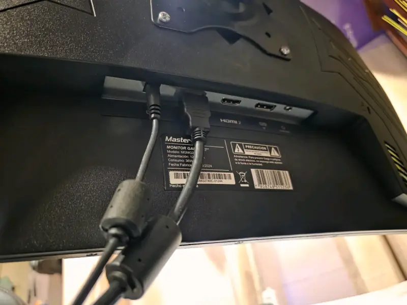 Monitor curvo Master-G 27" + soporte - 3