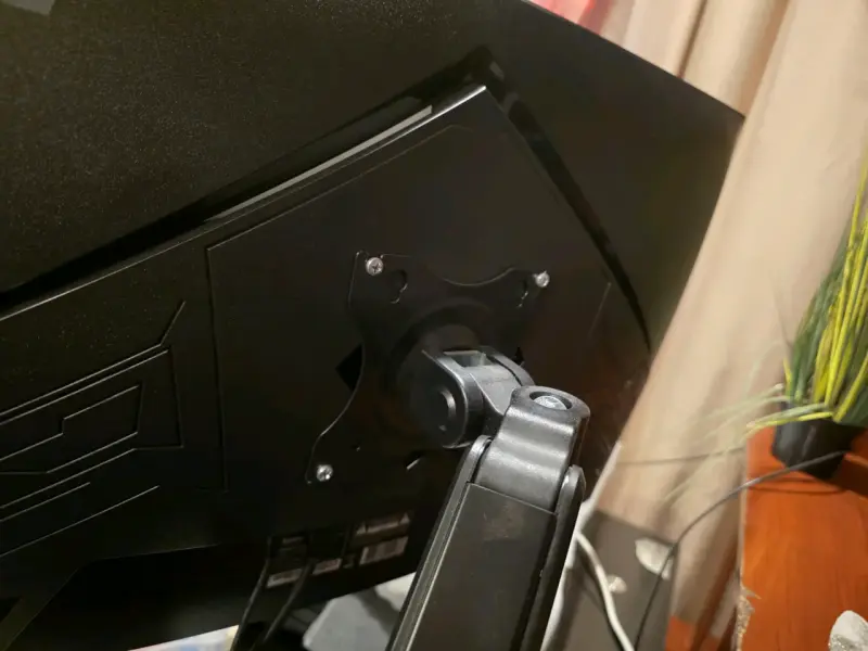 Monitor curvo Master-G 27" + soporte - 5