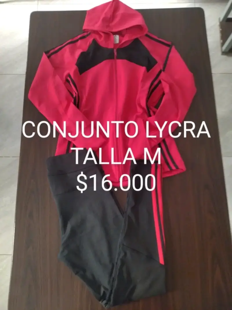 Conjunto deportivo fucsia y negro