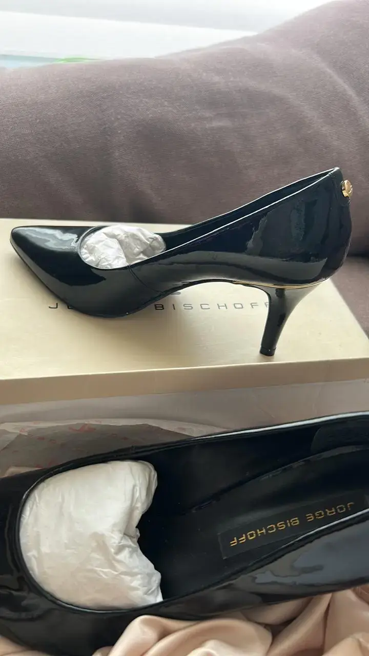 Zapatos de tacón negro con dorado 38 - 2