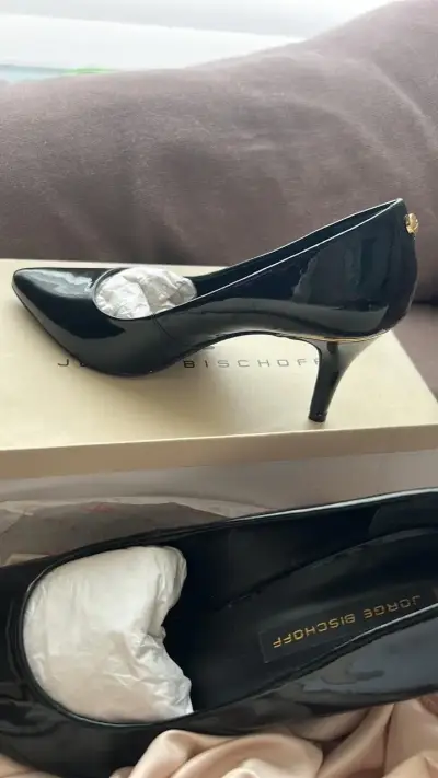 Zapatos de tacón negro con dorado 38 - miniatura 2
