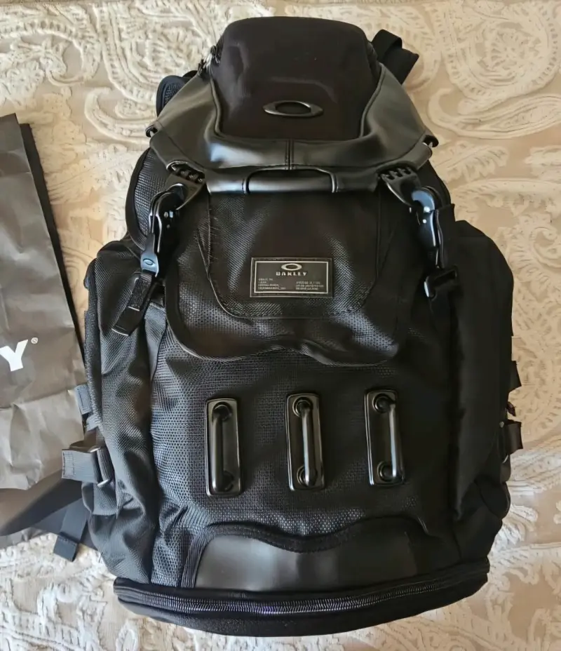Mochila táctica negra marca Oakley - 5
