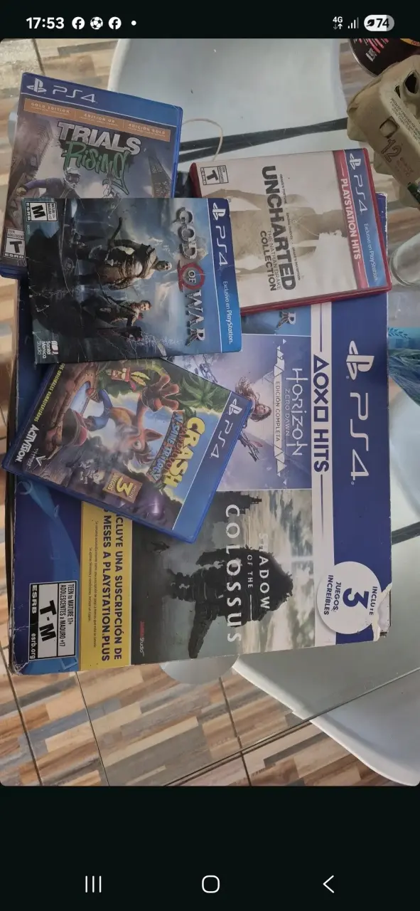 Consola PS4 con juegos incluidos - 2