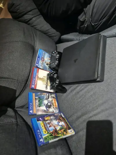 Consola PS4 con juegos incluidos - miniatura 3