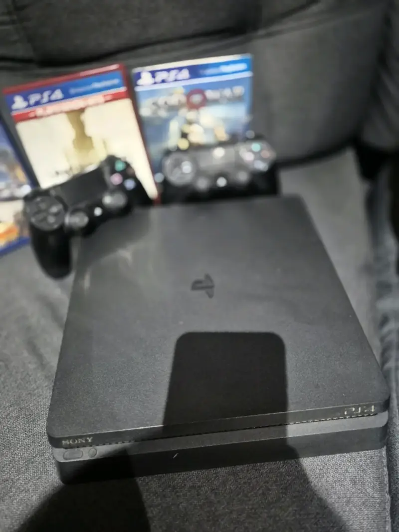 Consola PS4 con juegos incluidos - 5