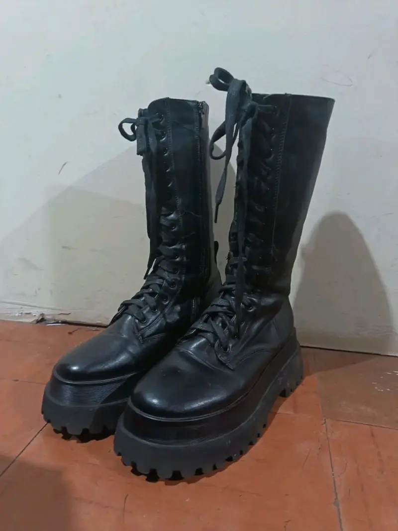 Botas negras de plataforma - 1