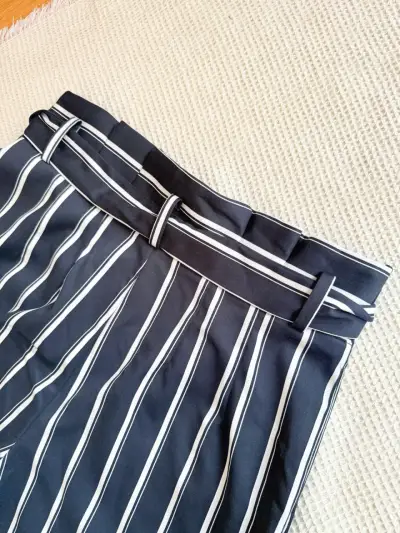Pantalones H&M rayados negros L - miniatura 2
