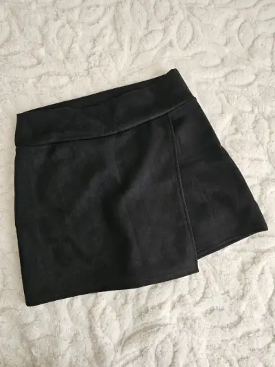 Falda short negra elegante - miniatura 1
