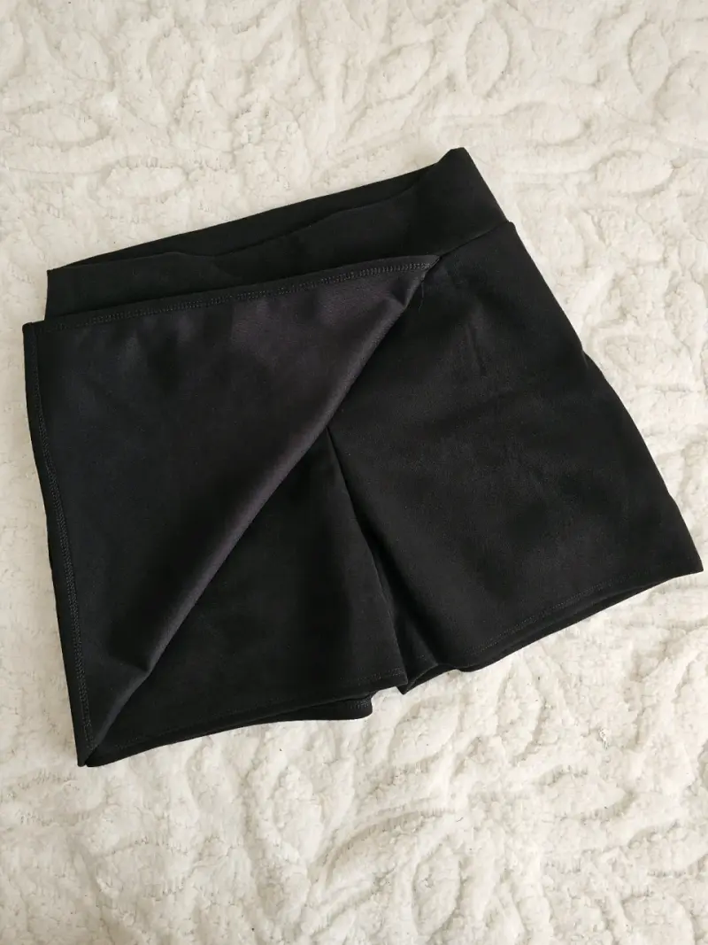 Falda short negra elegante - 2