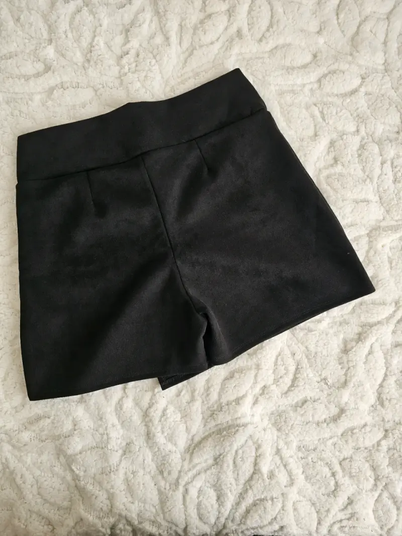 Falda short negra elegante - 3