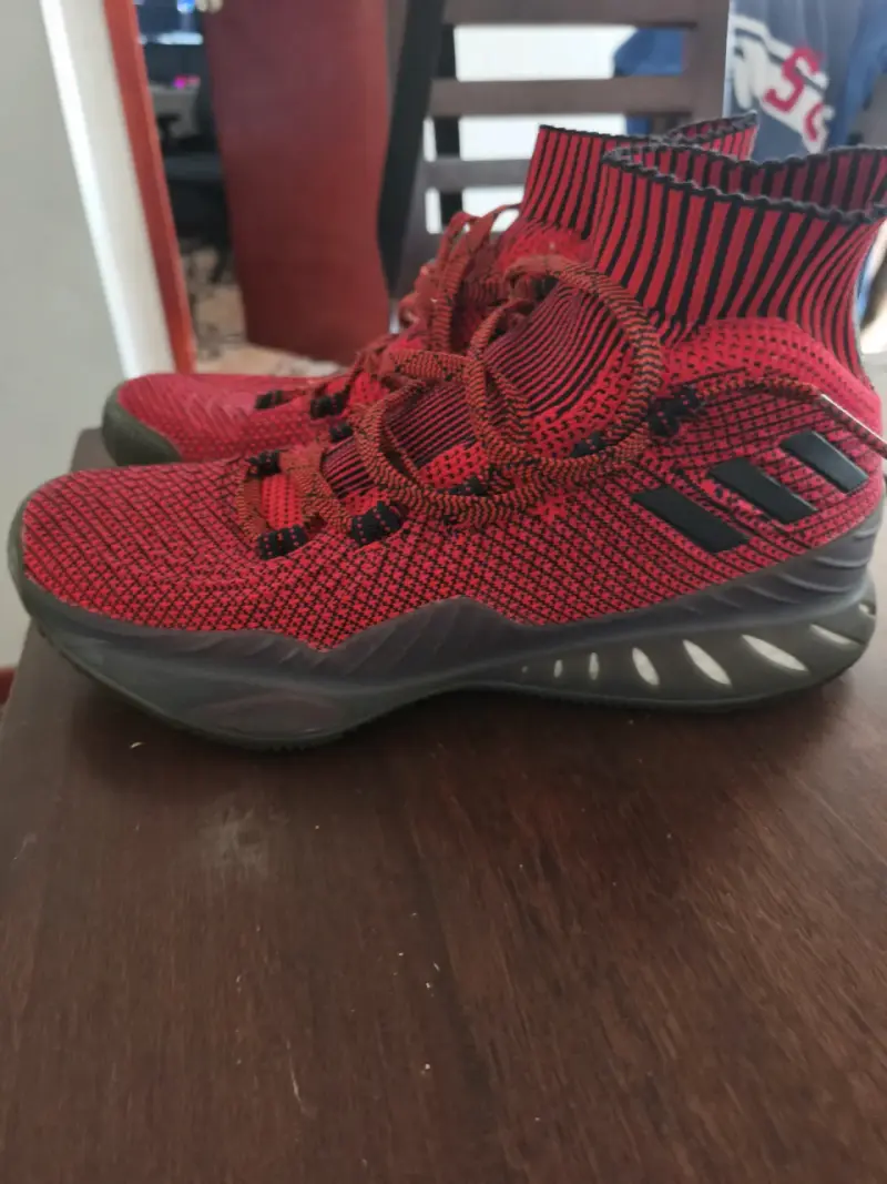 Zapatillas deportivas rojas - 1
