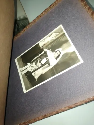 Álbum de fotos de cuero artesanal - miniatura 4