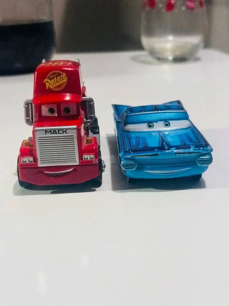 Set de autitos Cars metálicos - 2