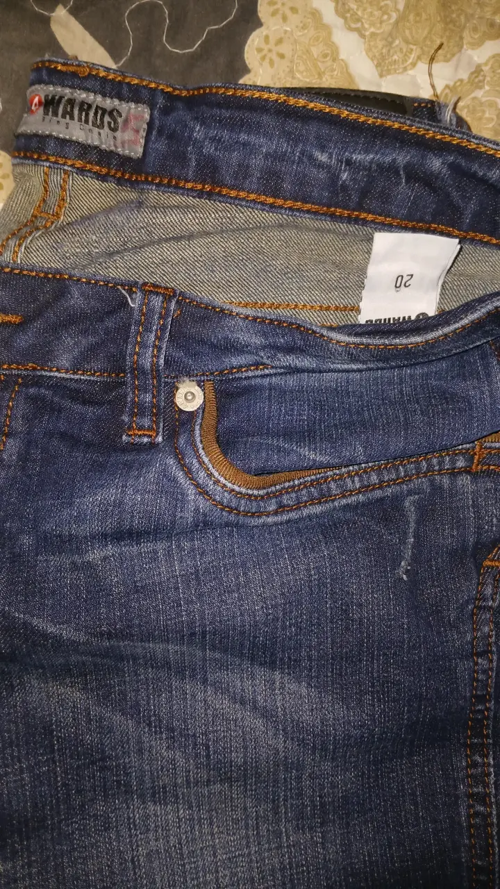 Jeans azul oscuro de mujer - 3