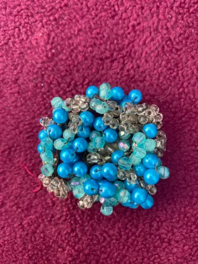 Broche de cuentas turquesas - miniatura 1