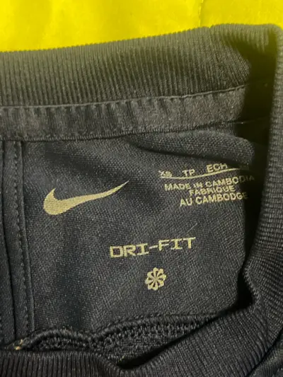 Polera deportiva azul oscuro Nike talla XS - miniatura 2