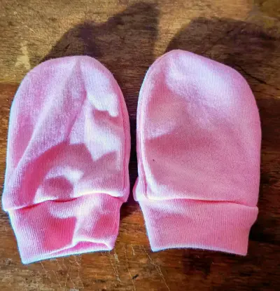Mitones para bebé rosados - miniatura 3