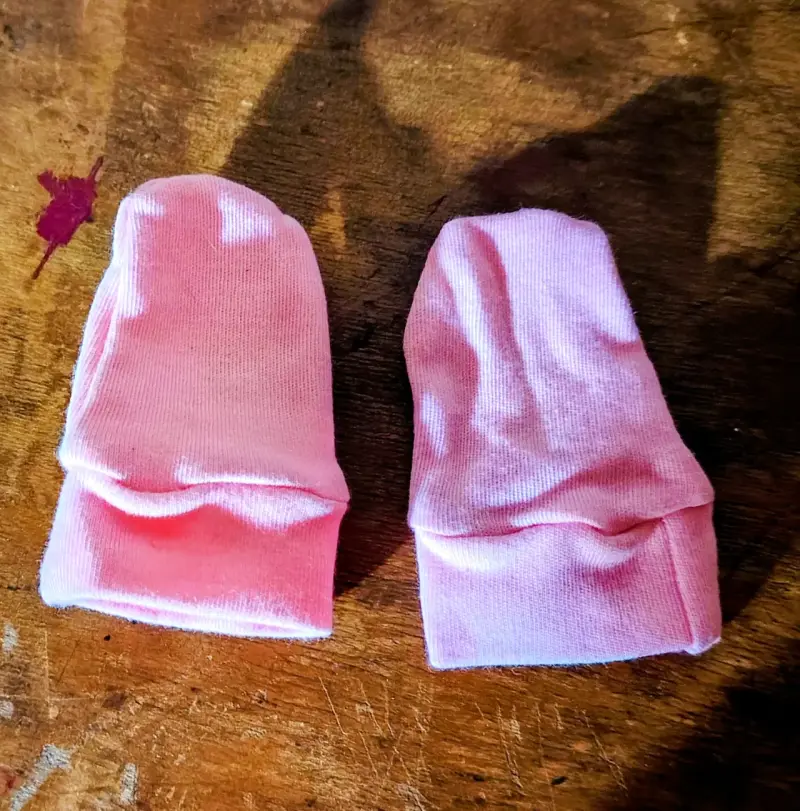 Mitones para bebé rosados - 4