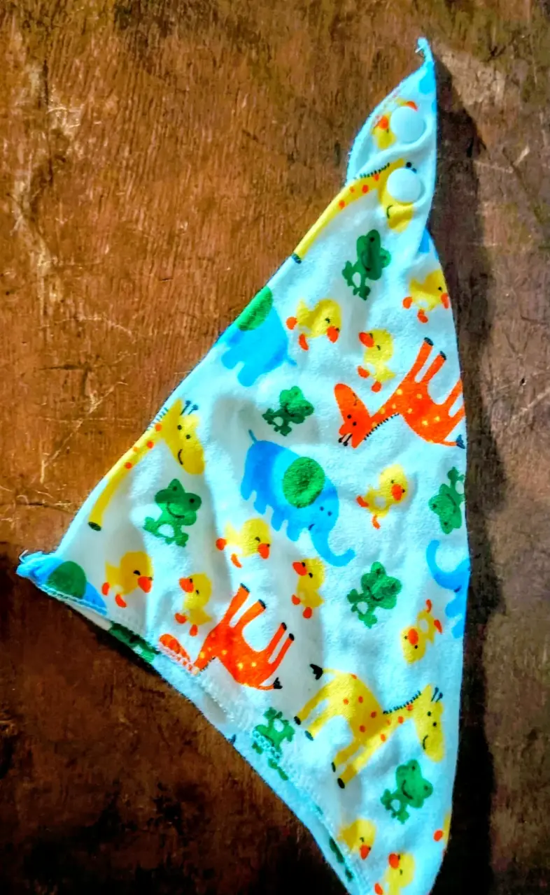 Pañuelo triangular para bebé - 5
