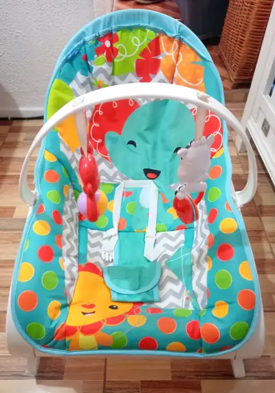 Silla mecedora para bebé - miniatura 1