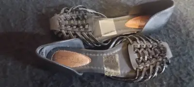 Zapatos Beira Rio negros seminuevos - miniatura 1