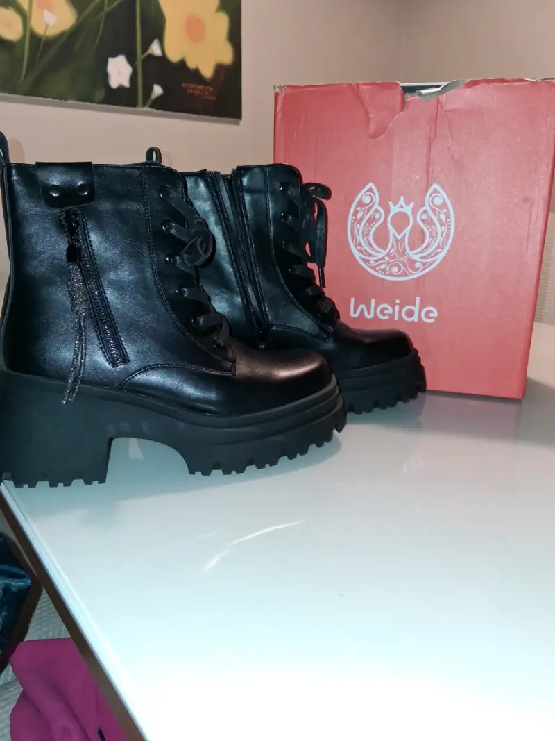 Botas negras con plataforma - 4