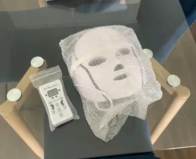 Máscara LED facial con control - miniatura 2