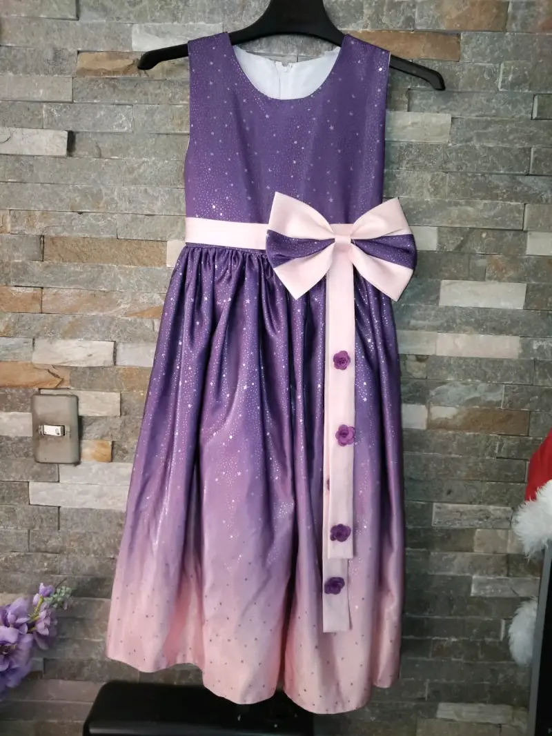 Vestido infantil purpura con lazo