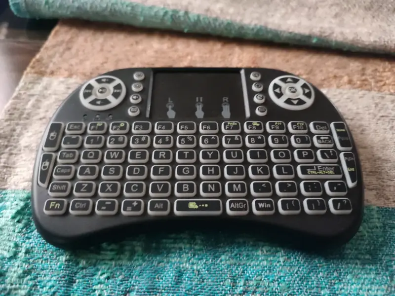 Mini teclado inalámbrico retroiluminado - 2