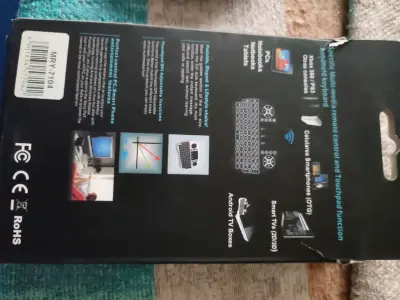 Mini teclado inalámbrico retroiluminado - miniatura 3