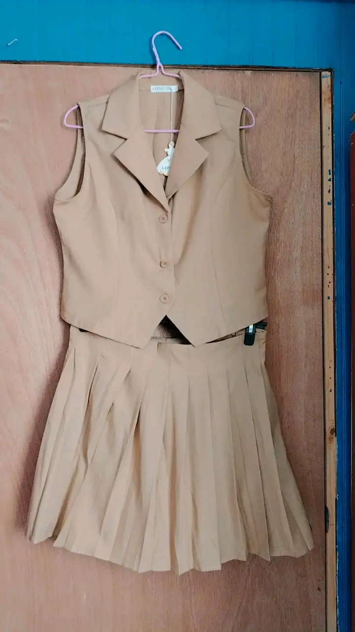 Vestido beige sin mangas - 2