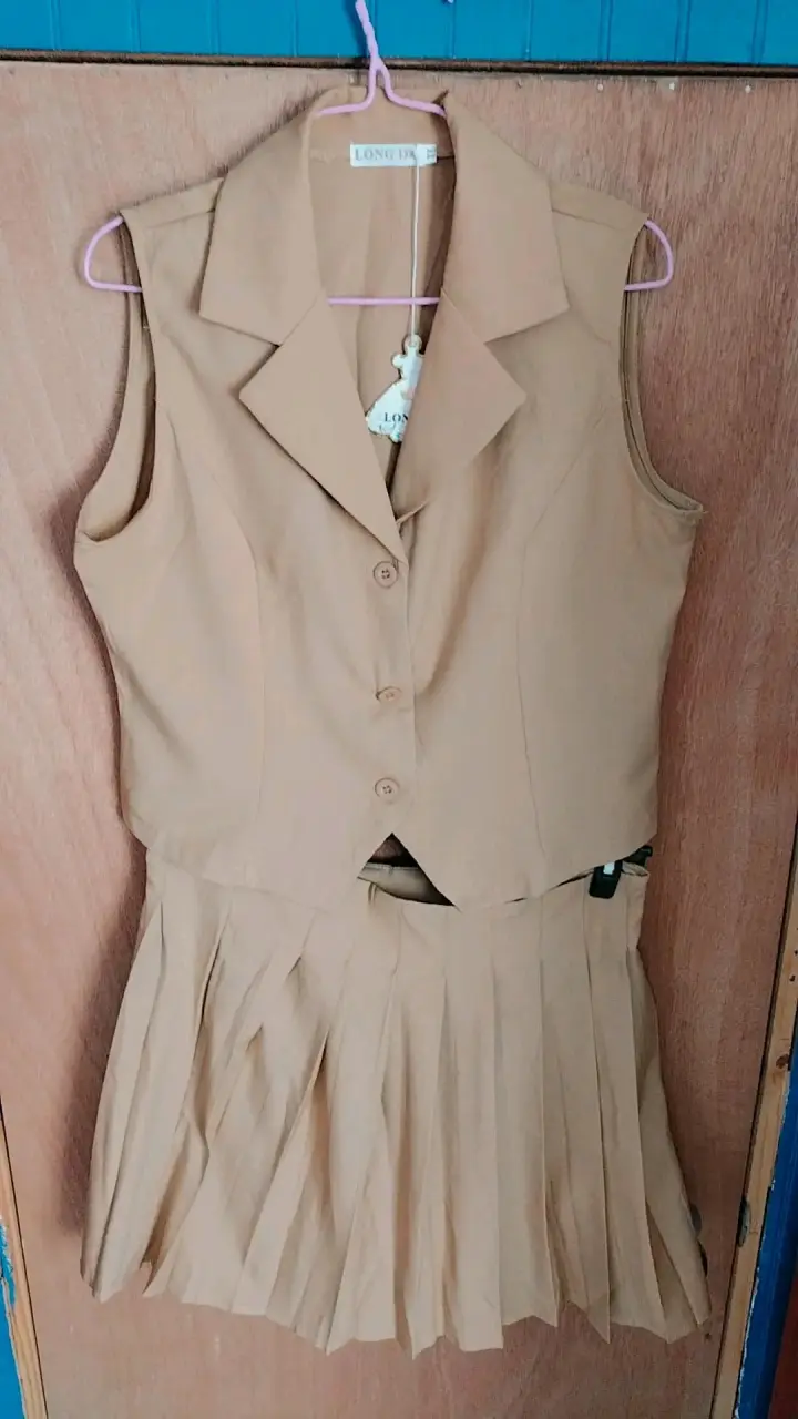 Vestido beige sin mangas - 3