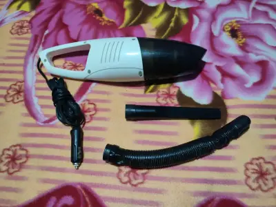 Aspiradora de auto portátil - miniatura 1