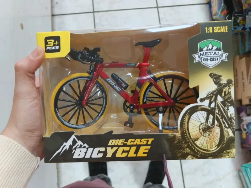 Bicicleta de juguete Die-Cast 1:8