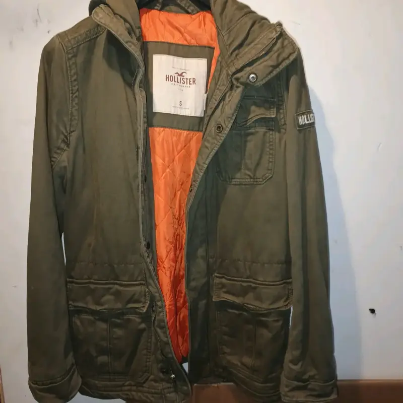 Parka Hollister S verde. Precio conversable. - 3
