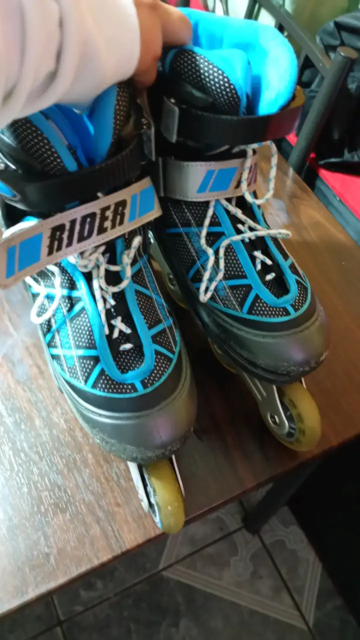 Patines en línea Rider azul y negro