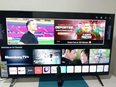 Smart TV 4K 50 pulgadas control magi - miniatura 2