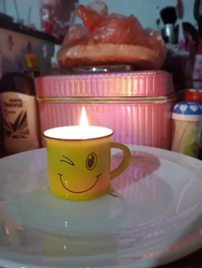 Vela en taza sonriente/aromáticas y relajantes - 1