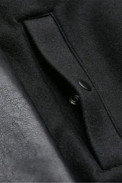 Chaqueta bomber negra con parches - miniatura 3