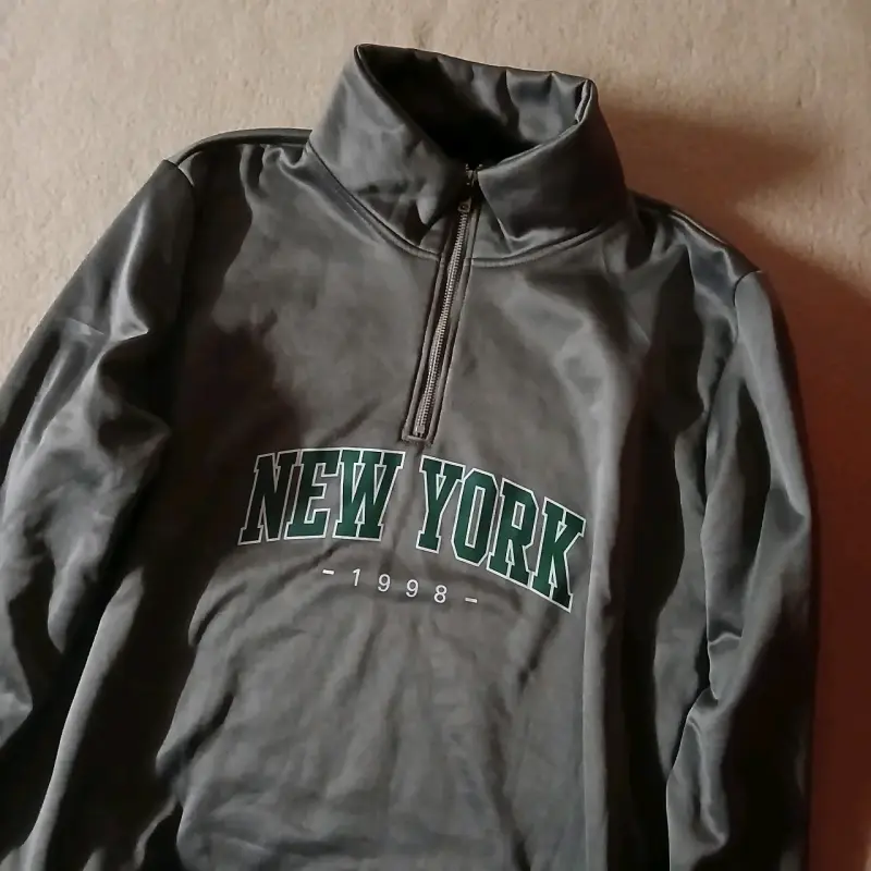 Buzo gris con estampado New York - 3