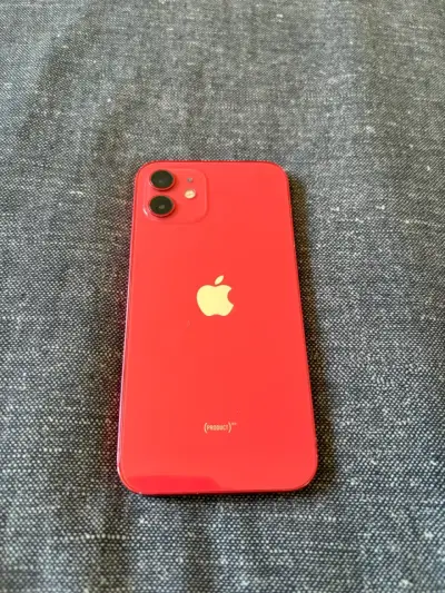 iPhone 12 rojo en buen estado - miniatura 1