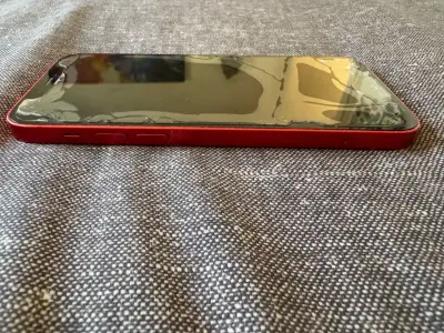 iPhone 12 rojo en buen estado - miniatura 5