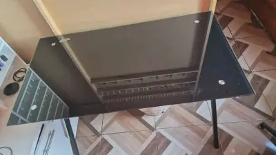Mesa de vidrio negra - miniatura 1