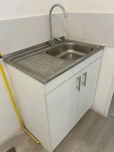 Lavaplatos con mueble blanco - miniatura 1